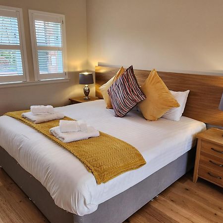 Auchendennan Farm Self Catering Cottages Balloch Esterno foto