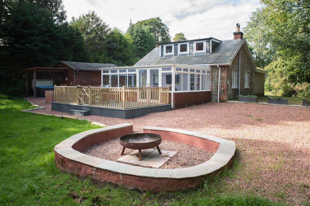 Auchendennan Farm Self Catering Cottages Balloch Esterno foto