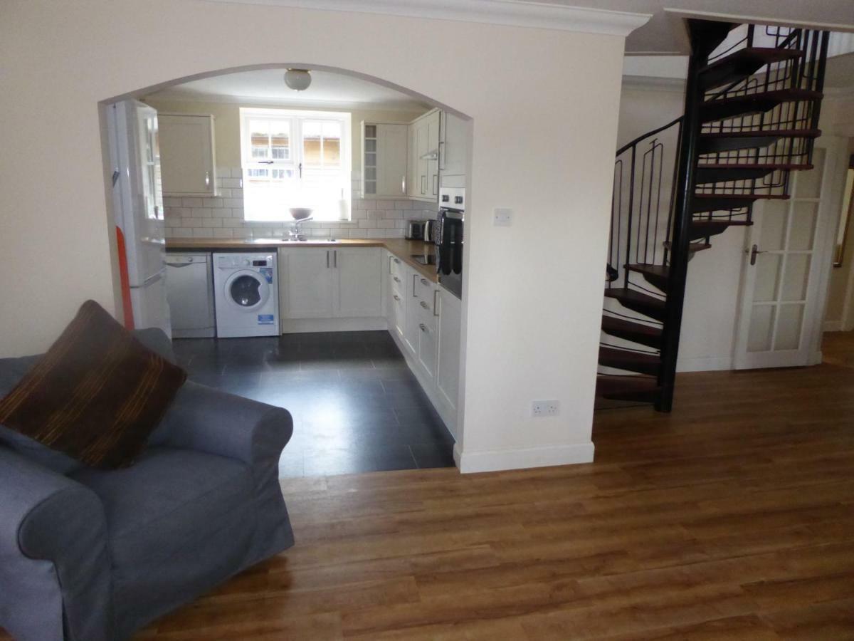 Auchendennan Farm Self Catering Cottages Balloch Esterno foto