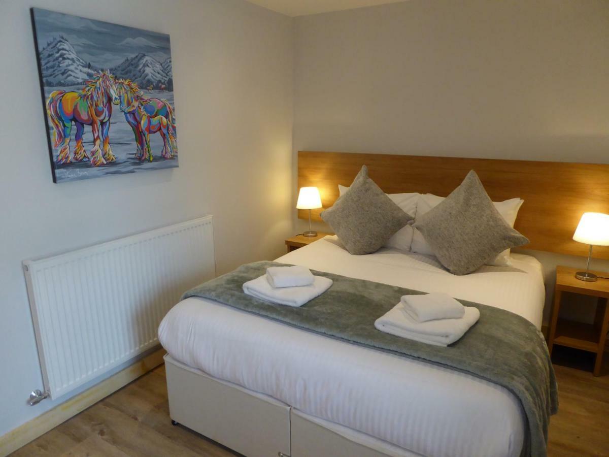Auchendennan Farm Self Catering Cottages Balloch Esterno foto