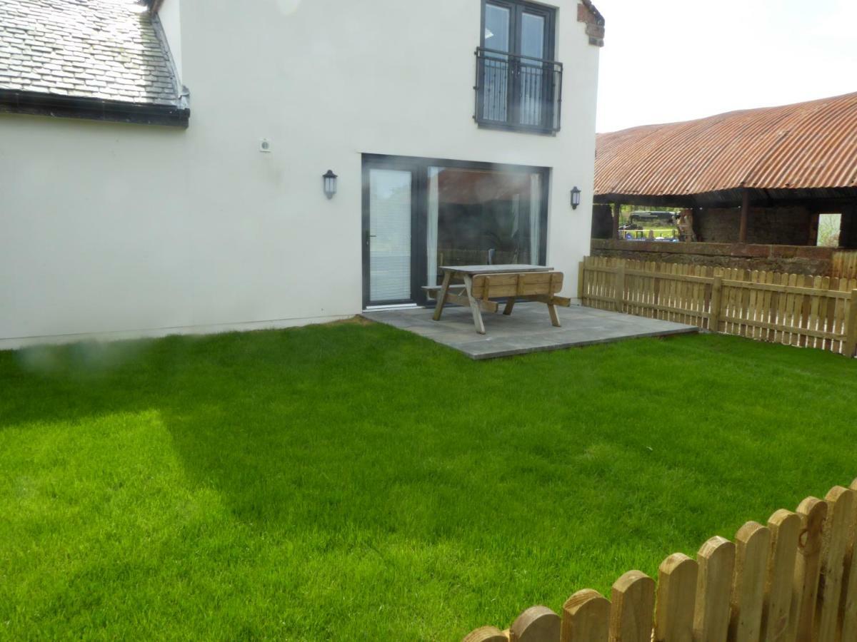 Auchendennan Farm Self Catering Cottages Balloch Esterno foto