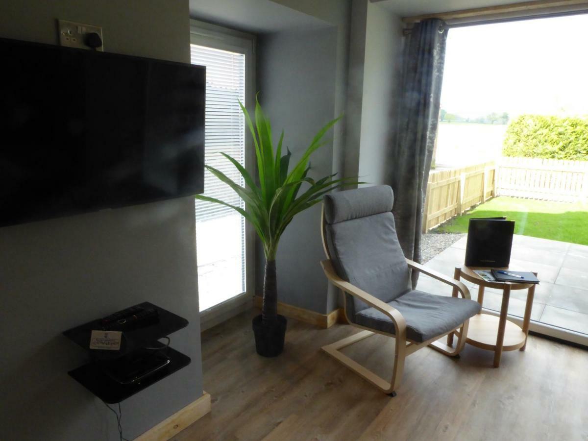 Auchendennan Farm Self Catering Cottages Balloch Esterno foto